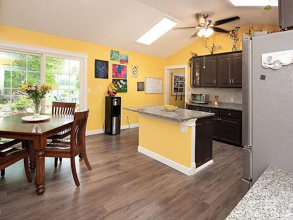 Large Island and open dinning room