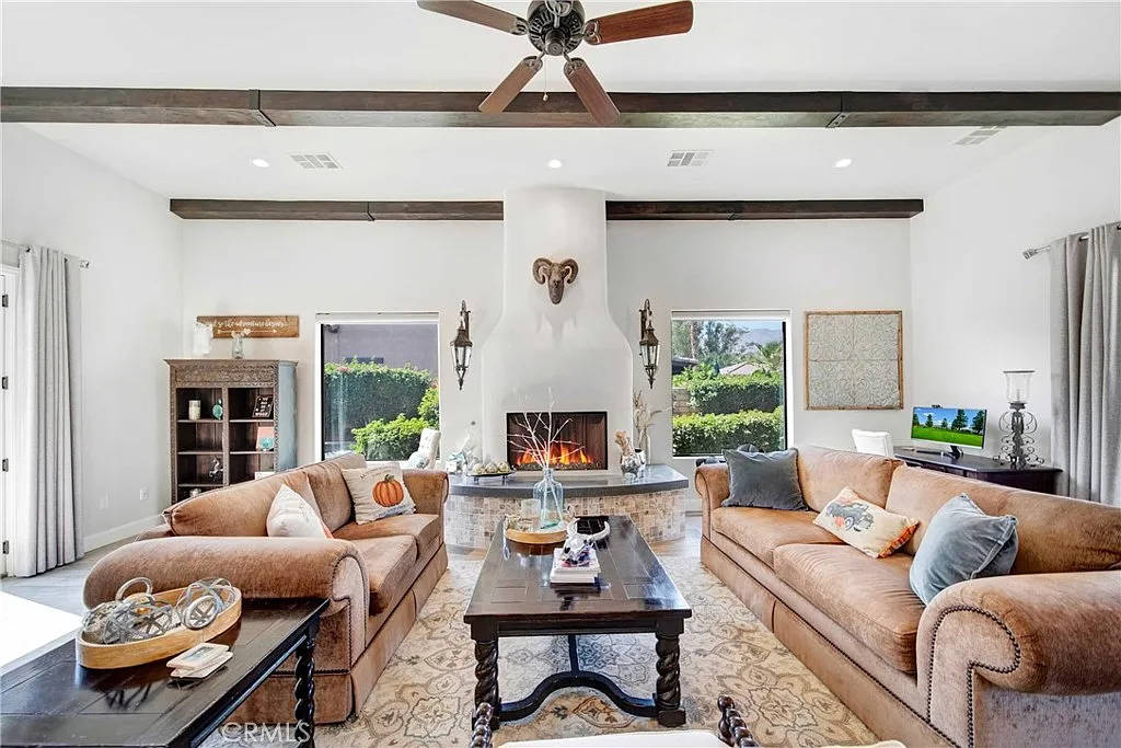 4 bed, 4.5 bath, 3201 sqft, $6,795 — Photo 3