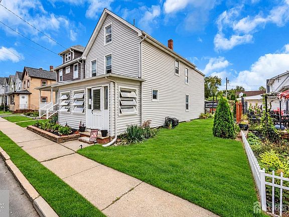 2nd image of 22 Clinton Ave