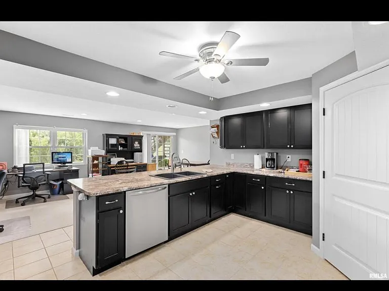 1834 Kingsbury Rd — Photo 4