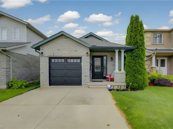 460 Langlaw Dr, Cambridge, ON N1P 1H5