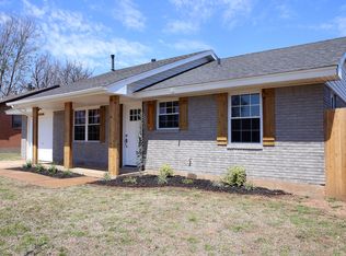 805 NW 8th St, Moore, OK 73160