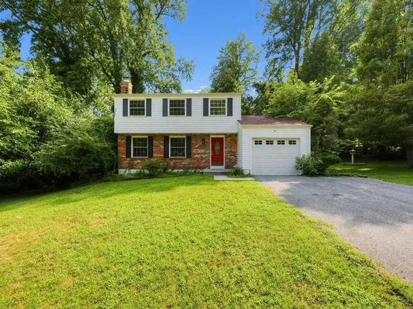 4419 S Shore Dr, Prince Frederick, MD 20678