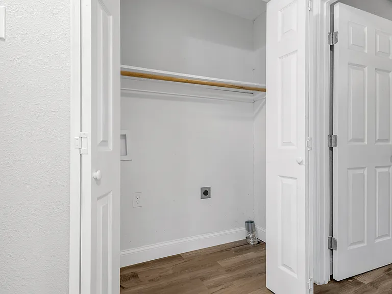 422 S Stone St — Photo 4