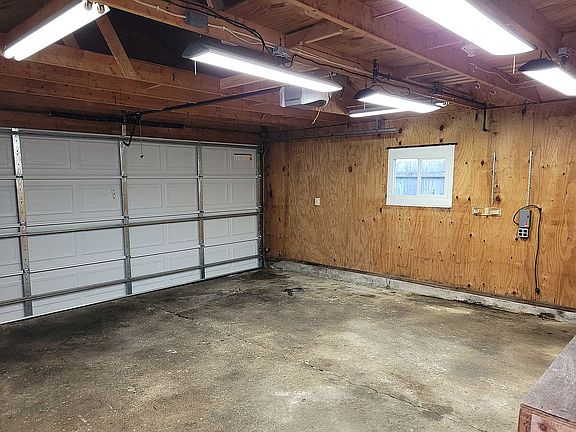 2 Car Garage