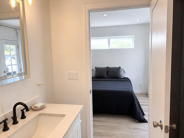 7803 White Oak Ave — Photo 17