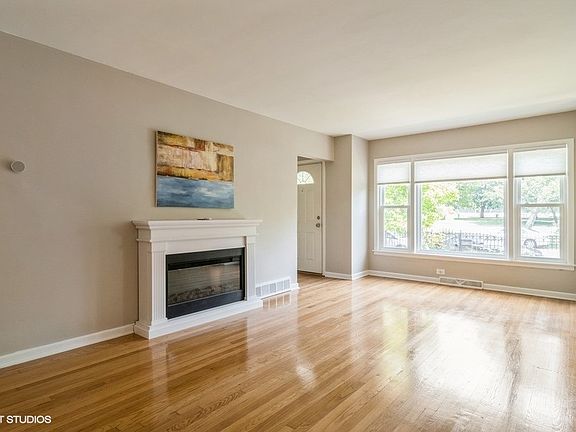 2nd image of 4222 N California Ave