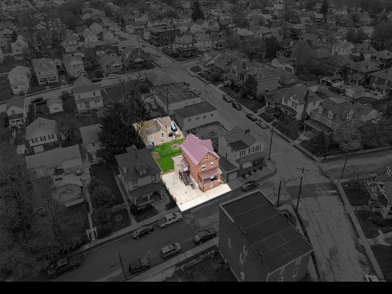 447 Steck St — Photo 4