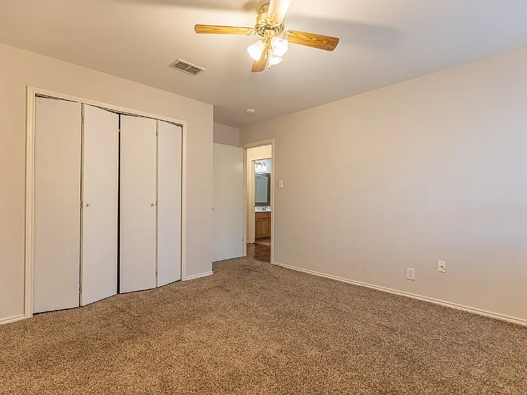 3604 Meade St — Photo 30