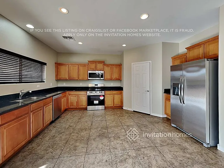 42735 W Arizona Ave — Photo 9