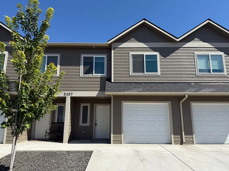 Apple Valley Town Homes