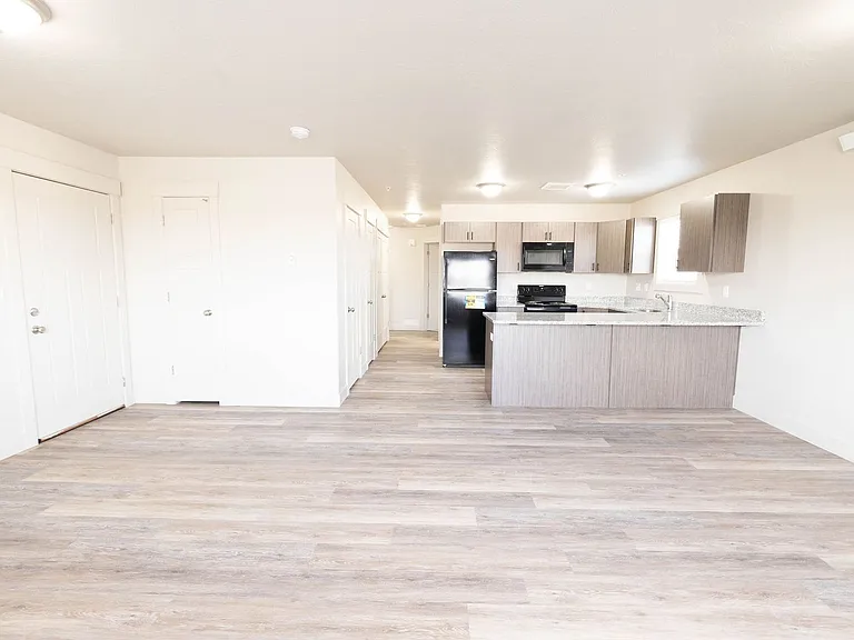 6327 N Freedom Rd — Photo 5