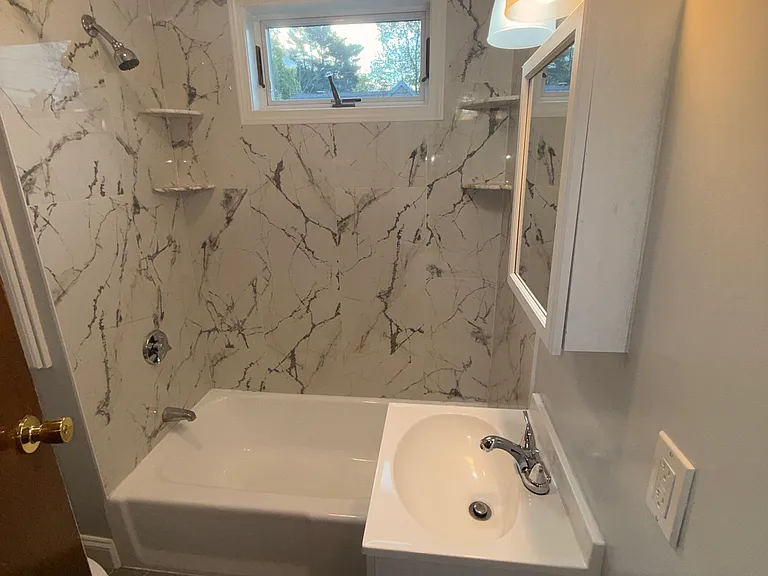 75 Sterling St #A — Photo 12