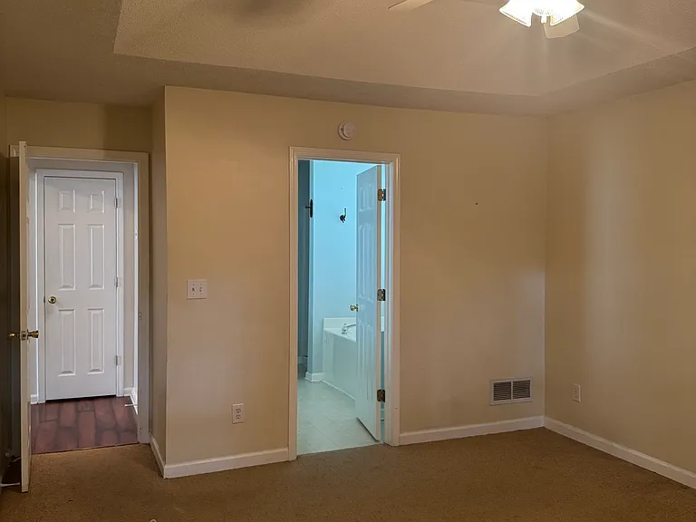 1840 Arborwood Dr — Photo 37