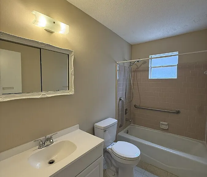 102 Woodhouse Ln #A — Photo 7