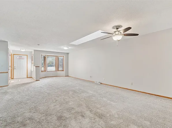 Garnett Place Townhomes, 140 35th Street Dr SE #99dbde502, Cedar Rapids, IA 52403