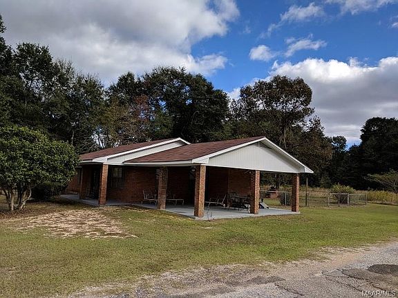3rd image of 310 Oak Dr