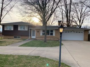4806 Pierce Ln, Godfrey, IL 62035