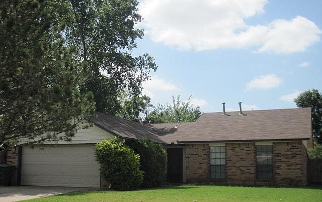 1st image of 2600 Fairfield Dr