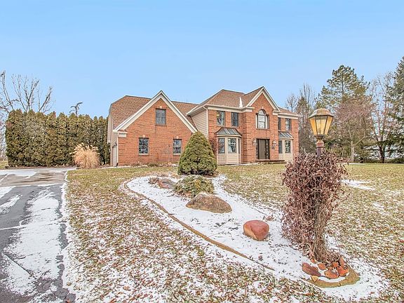2nd image of 13102 Essex Ct