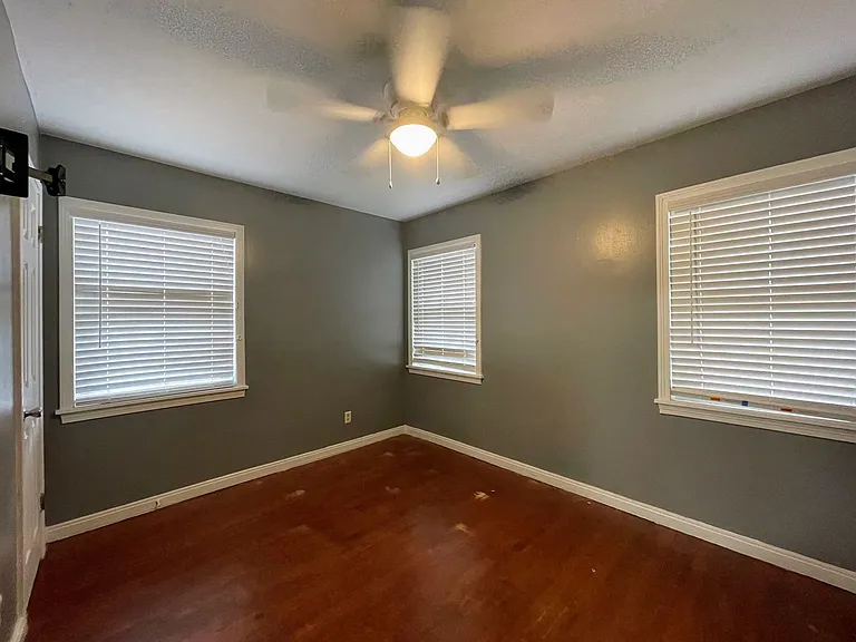 3710 Avenue V — Photo 18