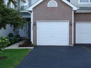 1423 Grandview Ct, Algonquin, IL 60102