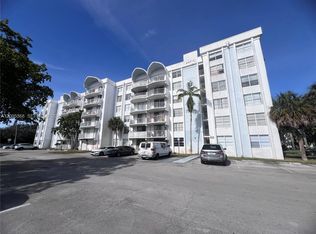 496 NW 165th Street Rd APT D414, Miami, FL 33169