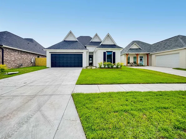 39525 Hernando De Soto Dr, Darrow, LA 70725