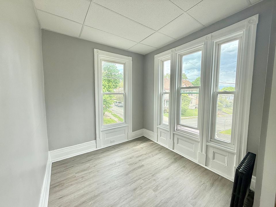 1st image of 7 Balsam Ave #2