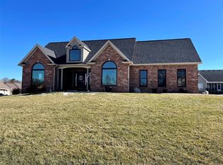 4703 Stonybrook Rd, Godfrey, IL 62035