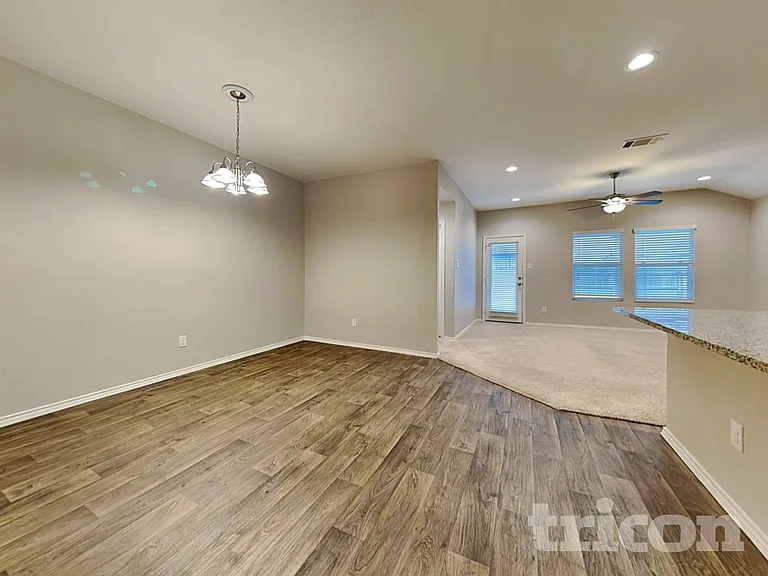 1016 Adler Way — Photo 3