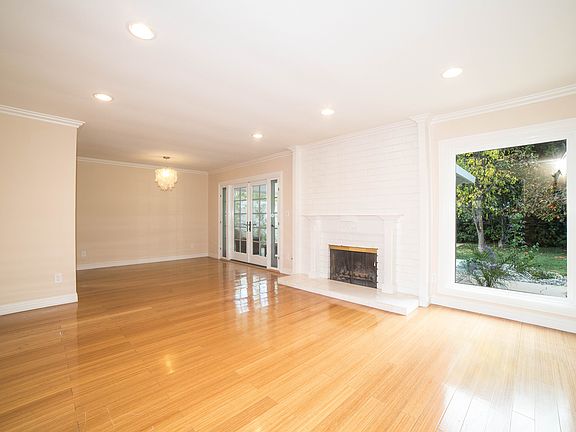 3rd image of 16525 Casey St
