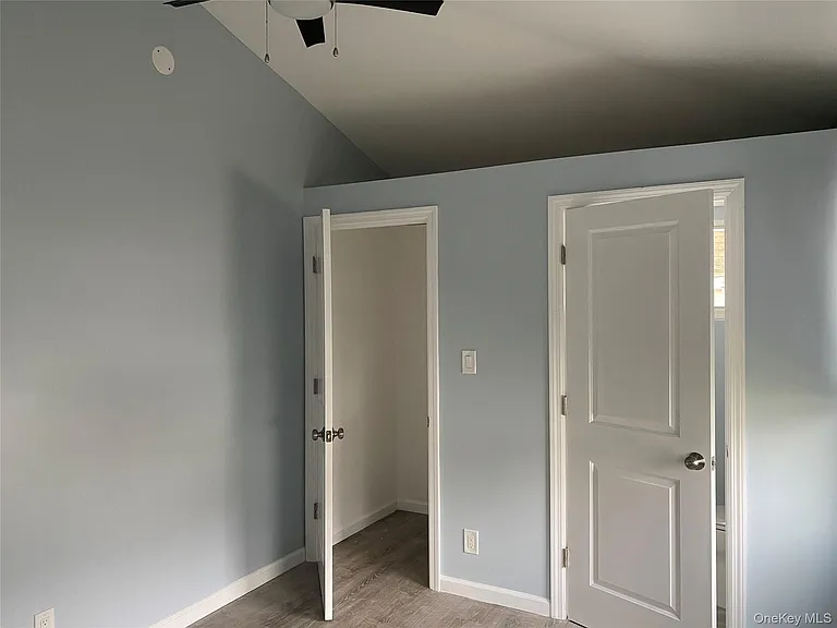 115 Barbara Rd — Photo 10