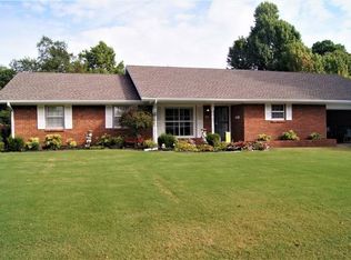 1904 Pin Oak Dr, Springdale, AR 72762