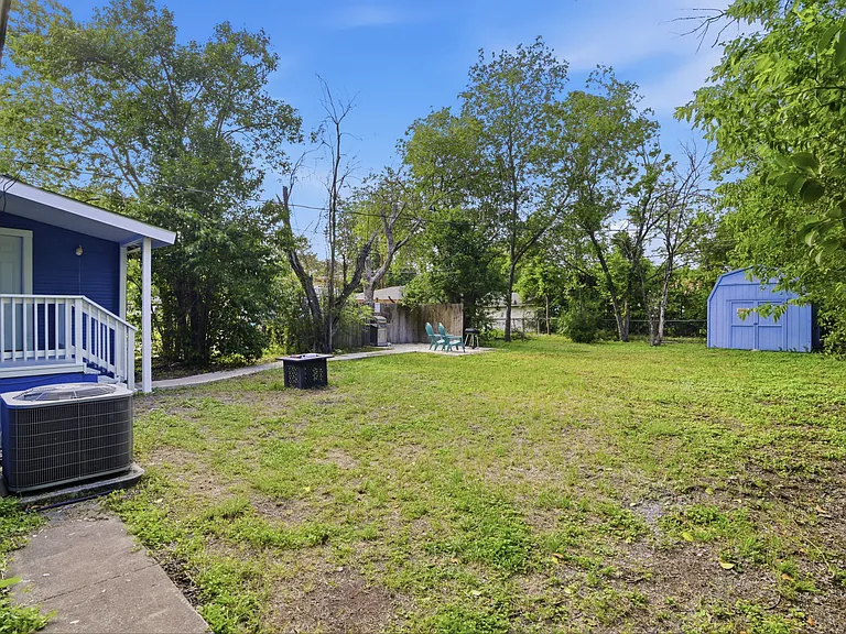 1629 W Woodlawn Ave — Photo 26