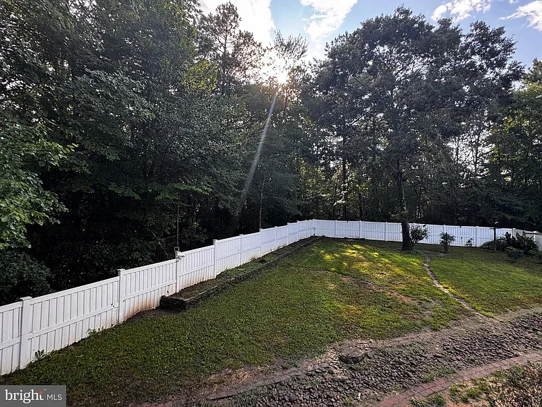 23063 Pembrook Dr — Photo 45