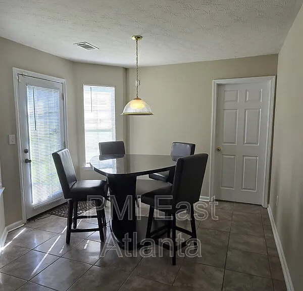 70 Desota Dr — Photo 6