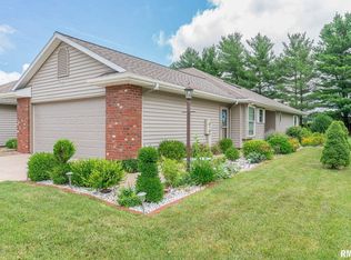 3173 Dover Ln, Galesburg, IL 61401