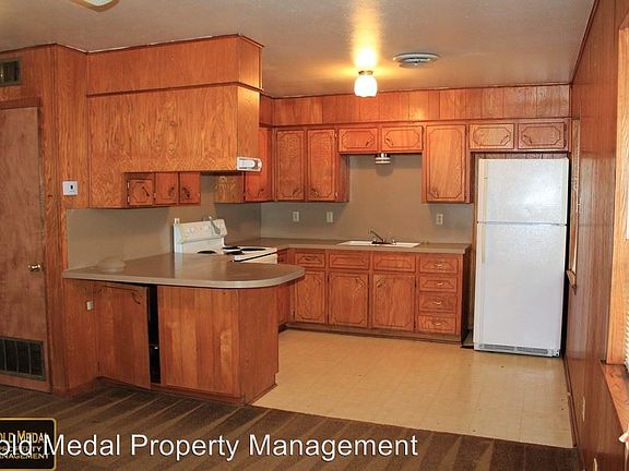 4th image of 806B Pecan Cir