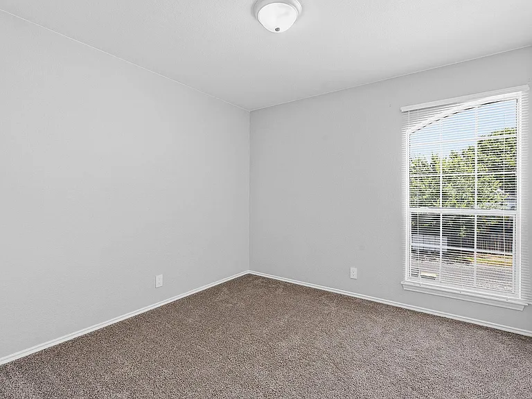 5003 Cleves St — Photo 16