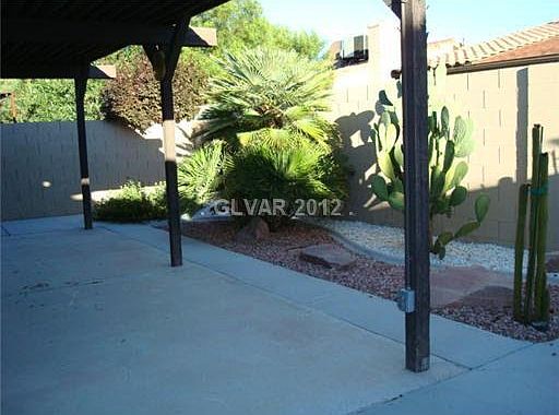 3rd image of 2483 Whippoorwill Ln