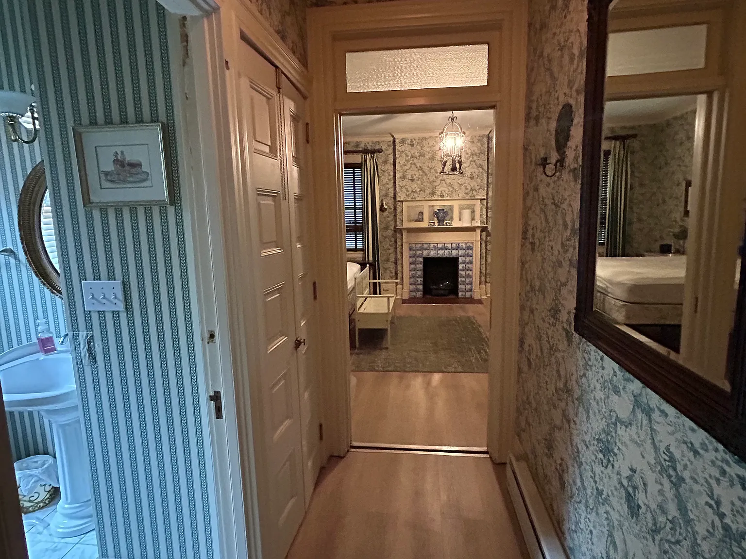 1 bed, 700 sqft, $1,295 — Photo 2