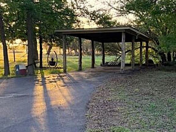 4th image of 425 Willow Springs Rd