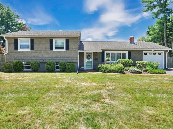 13 Sycamore Road, Bloomfield, CT 06002