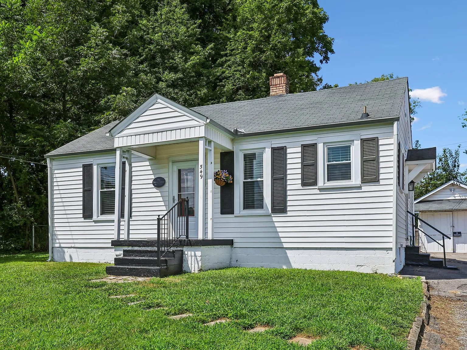 2 bed, 1.0 bath, 800 sqft, $2,100 — Photo 3