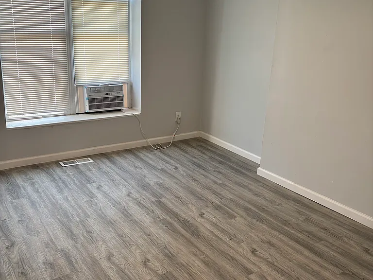 5097 Minerva Ave #1 — Photo 9
