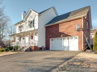 8009 Anna Ct, Greenbrier, TN 37073