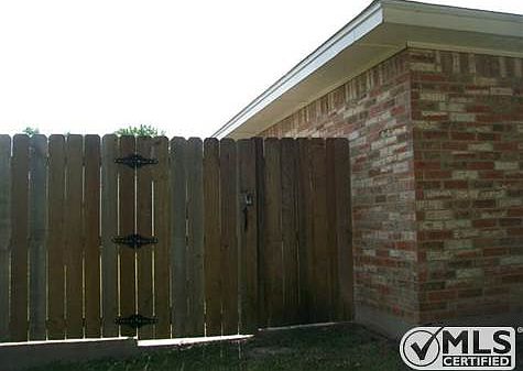 4th image of 612 Andalusia Trl