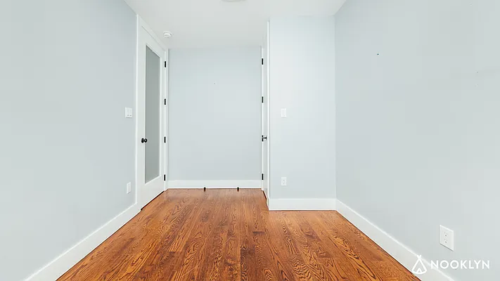 Rented by Nooklyn NYC LLC | media 32