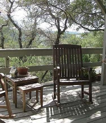 4th image of 1430 Skyline Dr